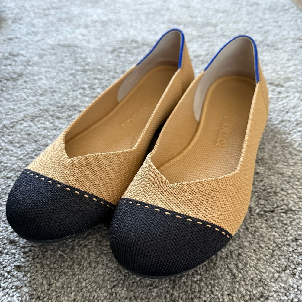 Rothy’s “The Flat” in camel/black, size 7